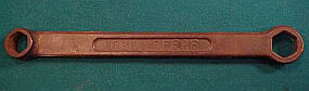 John Deere B352R Wrench Image